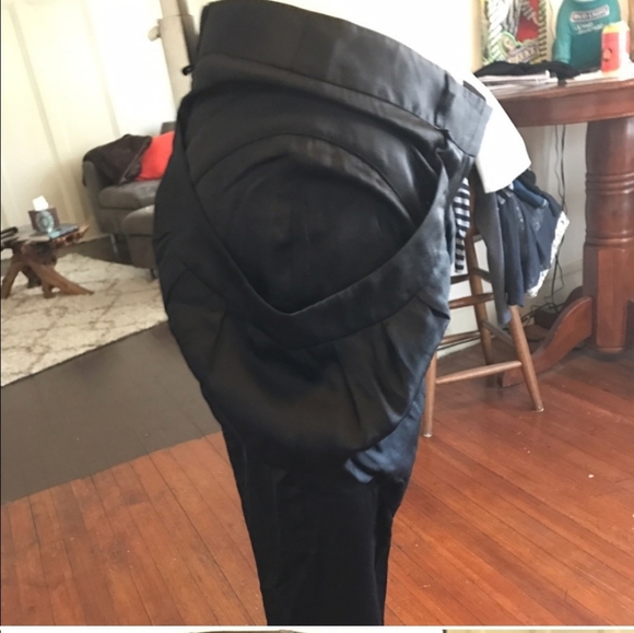 BCBG Black Satin Capri Pant size 0 - Picture 3 of 4